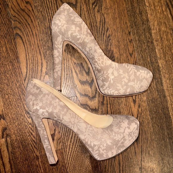 Brian Atwood Savita Taupe Suede Glitter Floral Platform Pumps Heels Size 9 - Picture 7 of 10